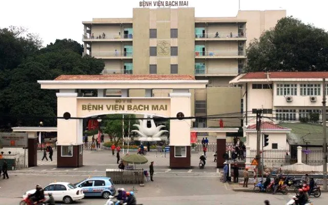 Lập Tổ công tác xử lý tình hình dịch Covid-19 tại BV Bạch Mai, xét nghiệm sàng lọc 5.000 người ảnh 1