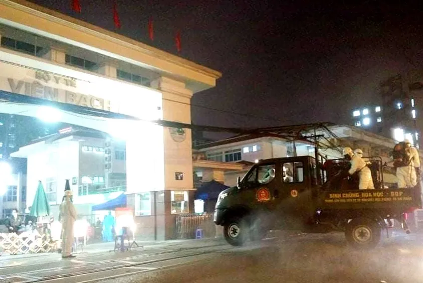 Tập trung lực lượng dập dịch Covid-19 tại Bệnh viện Bạch Mai ảnh 2
