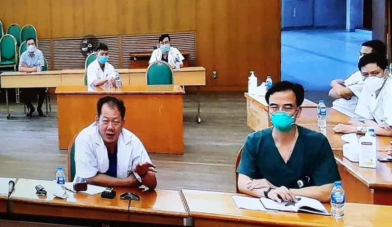 Không thể cách ly nhân viên y tế Bệnh viện Bạch Mai như người bình thường  ảnh 1