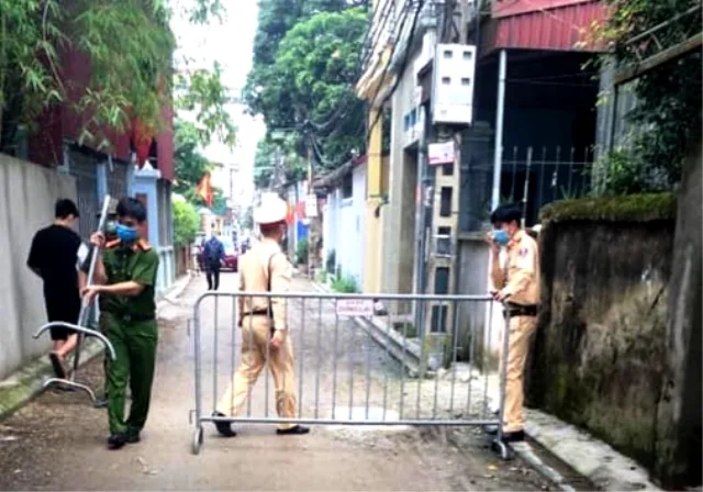 Bất ngờ kết quả xét nghiệm của nam công nhân sốt, khó thở khiến 120 hộ bị phong tỏa ảnh 1