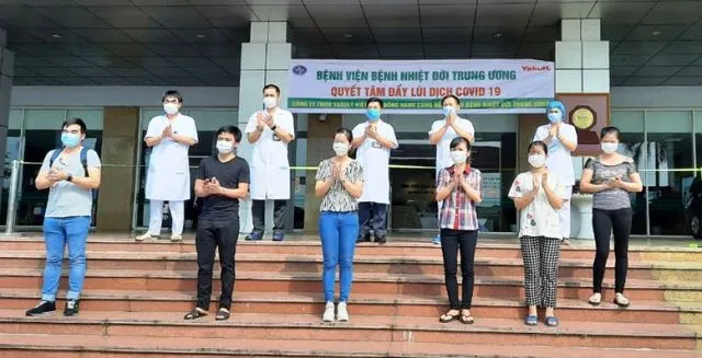 Thêm 8 bệnh nhân mắc Covid-19 khỏi bệnh, xem xét ghép phổi cho bệnh nhân 91 ảnh 1