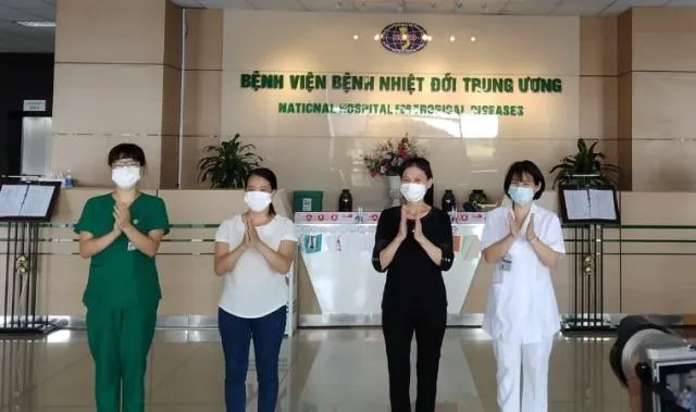 Thêm 2 bệnh nhân Covid-19 khỏi bệnh, xem xét hướng điều trị mới cho bệnh nhân thứ 91 ảnh 1