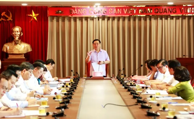 Công tác nhân sự phải quyết liệt, đúng nguyên tắc, không nể nang, hữu khuynh ảnh 1