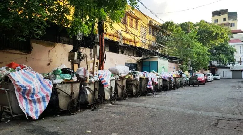 Hà Nội "ngộp thở" vì ùn ứ rác thải  ảnh 2