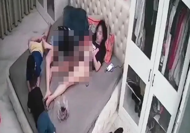 Công an Hải Phòng làm rõ người phụ nữ cho trẻ em vô tư đụng nơi “nhạy cảm“ ảnh 1