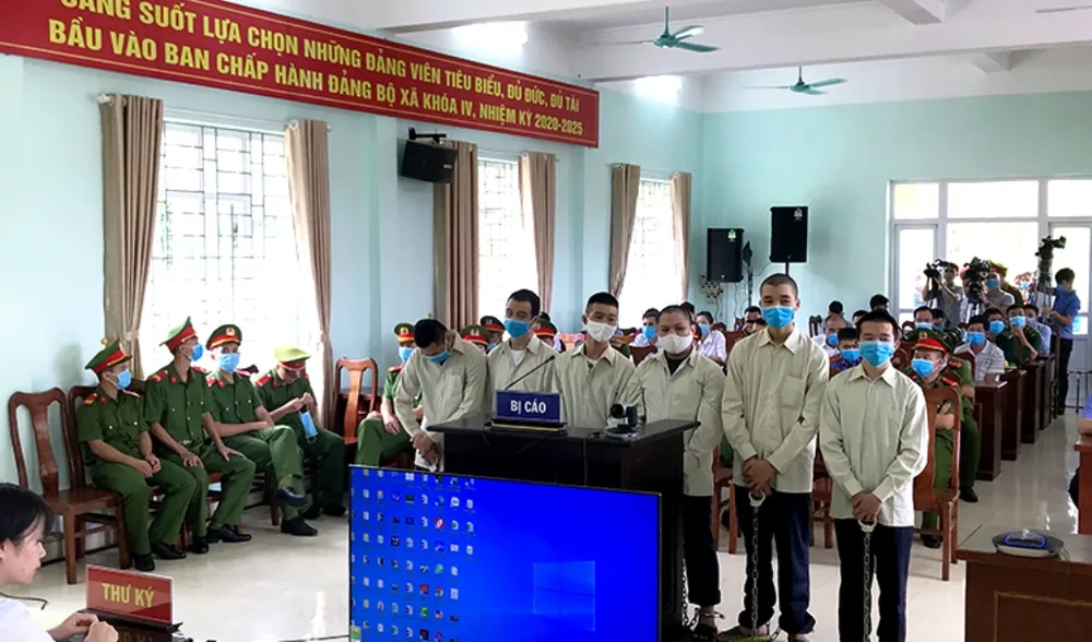 25 năm tù cho nhóm người ở Móng Cái đưa người Trung Quốc nhập cảnh trái phép ảnh 1