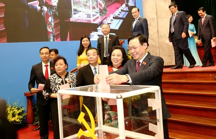 Đồng chí Vương Đình Huệ tái đắc cử Bí thư Thành ủy Hà Nội khóa XVII ảnh 1