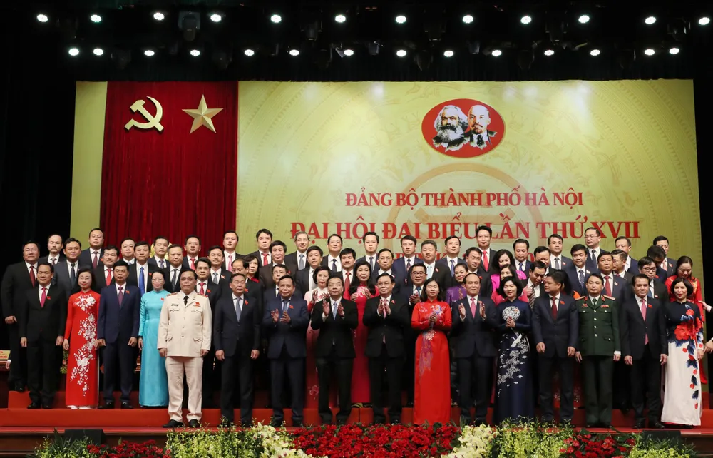 Bế mạc Đại hội Đảng bộ TP Hà Nội lần thứ XVII: yêu cầu người đứng đầu dám nghĩ, dám làm ảnh 1