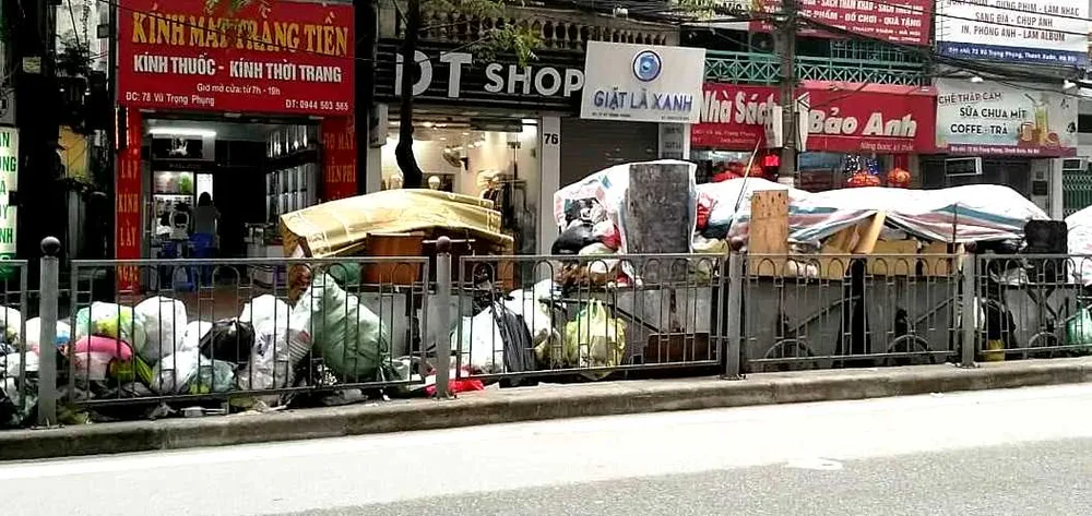Hà Nội “ngộp thở” thở vì rác thải: Chính quyền chậm trễ, người dân bức xúc ảnh 4