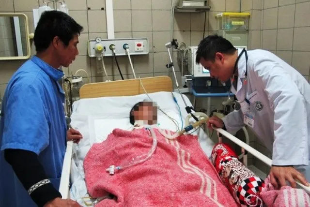 Sau bữa rượu thịt cầy, nam thanh niên nguy kịch vì ngộ độc Methanol  ảnh 1