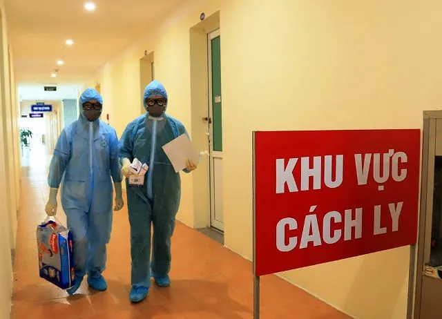 Nam tiếp viên hàng không cùng 4 người nhập cảnh mắc Covid-19 ảnh 1