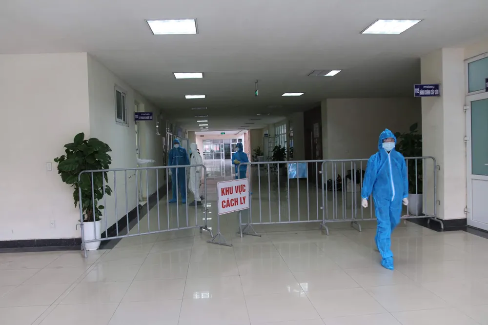 Thần tốc hoàn thành 2 bệnh viện dã chiến điều trị Covid-19 ở Hải Dương  ảnh 2