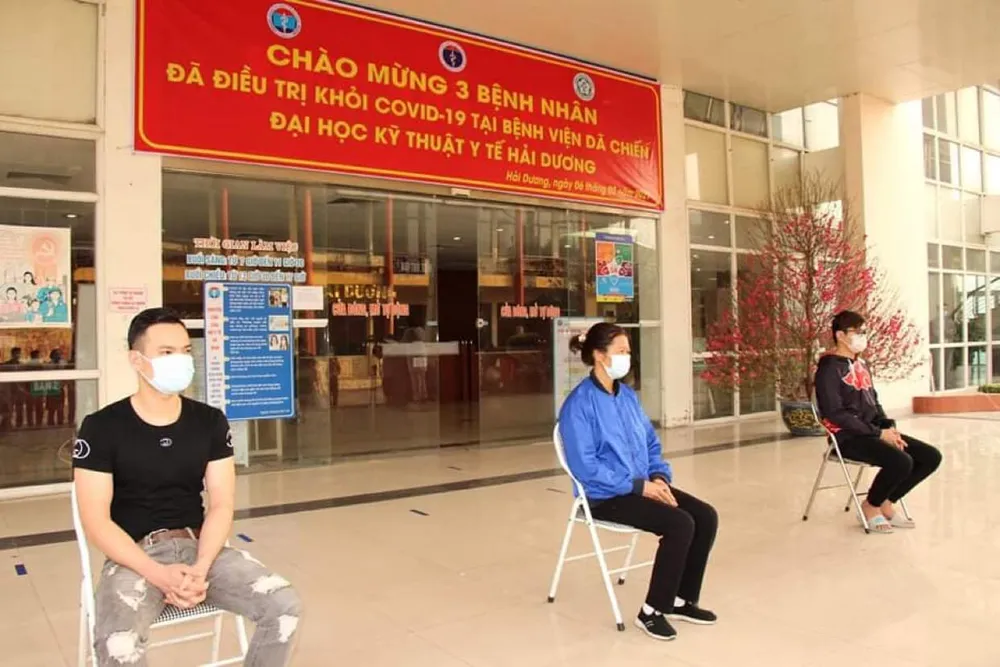 3 bệnh nhân Covid-19 đầu tiên ở “tâm dịch” TP Chí Linh khỏi bệnh ảnh 1