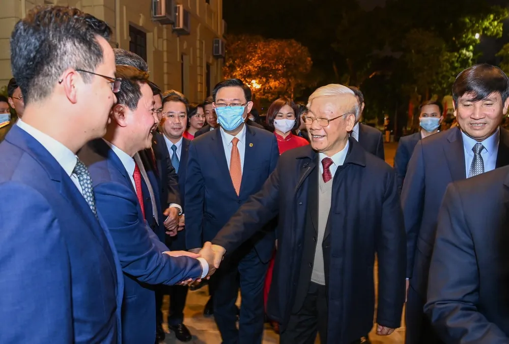 Tổng Bí thư, Chủ tịch nước Nguyễn Phú Trọng chúc tết Đảng bộ, chính quyền, nhân dân Thủ đô, dâng hương vua Lý Thái Tổ ảnh 4