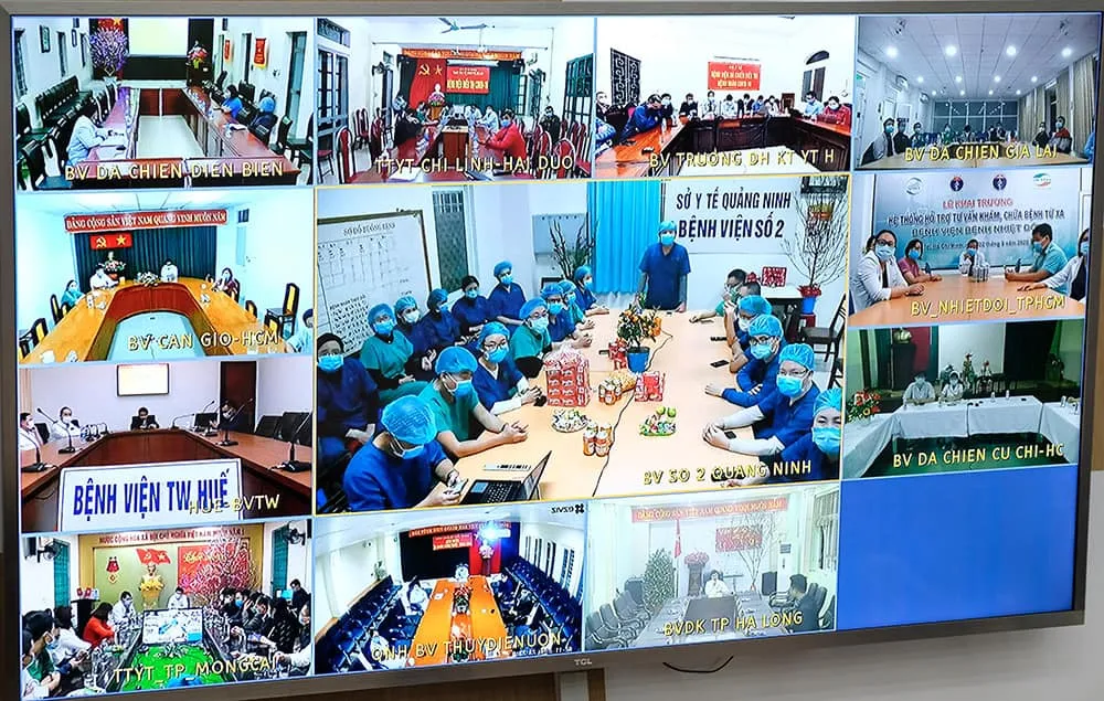 Giao thừa đặc biệt của Bộ trưởng Nguyễn Thanh Long và các y, bác sĩ điều trị bệnh nhân Covid-19 ảnh 2