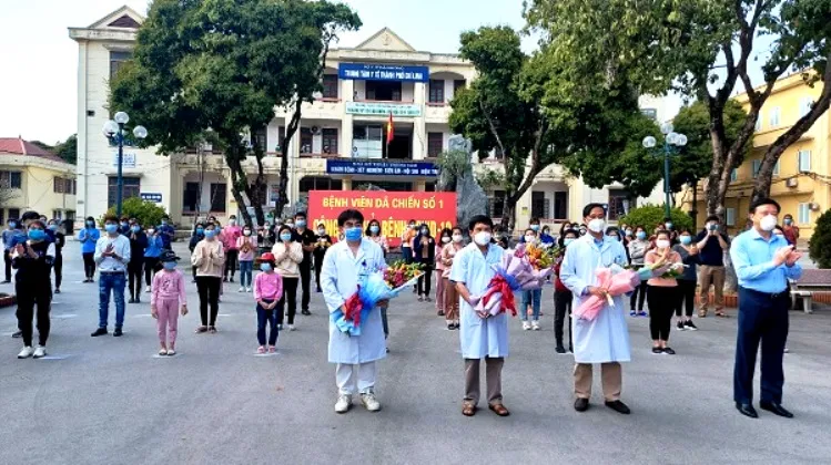 Lần đầu tiên, 90 bệnh nhân Covid-19 được công bố khỏi bệnh tại TP Chí Linh  ảnh 1