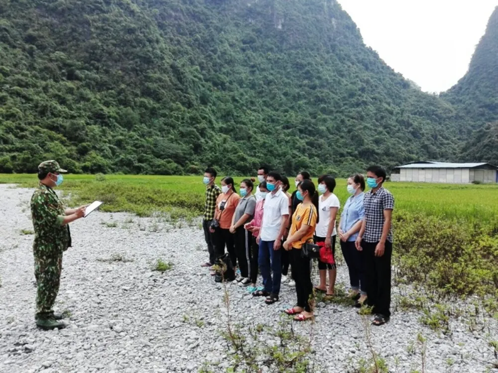 Một cô gái nhập cảnh trái phép và 4 người ở Hải Dương mắc Covid-19 ảnh 1