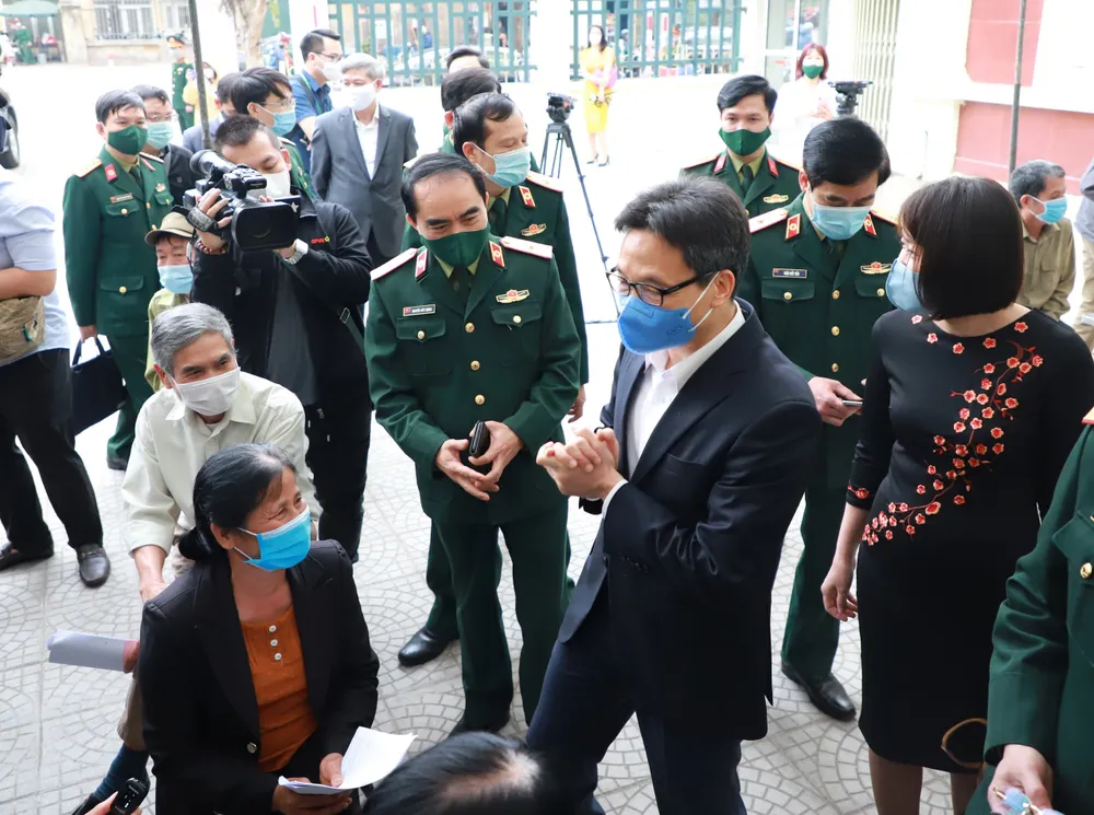 Hà Nội bắt đầu tiêm thử nghiệm giai đoạn 2 vaccine Nano Covax ảnh 5