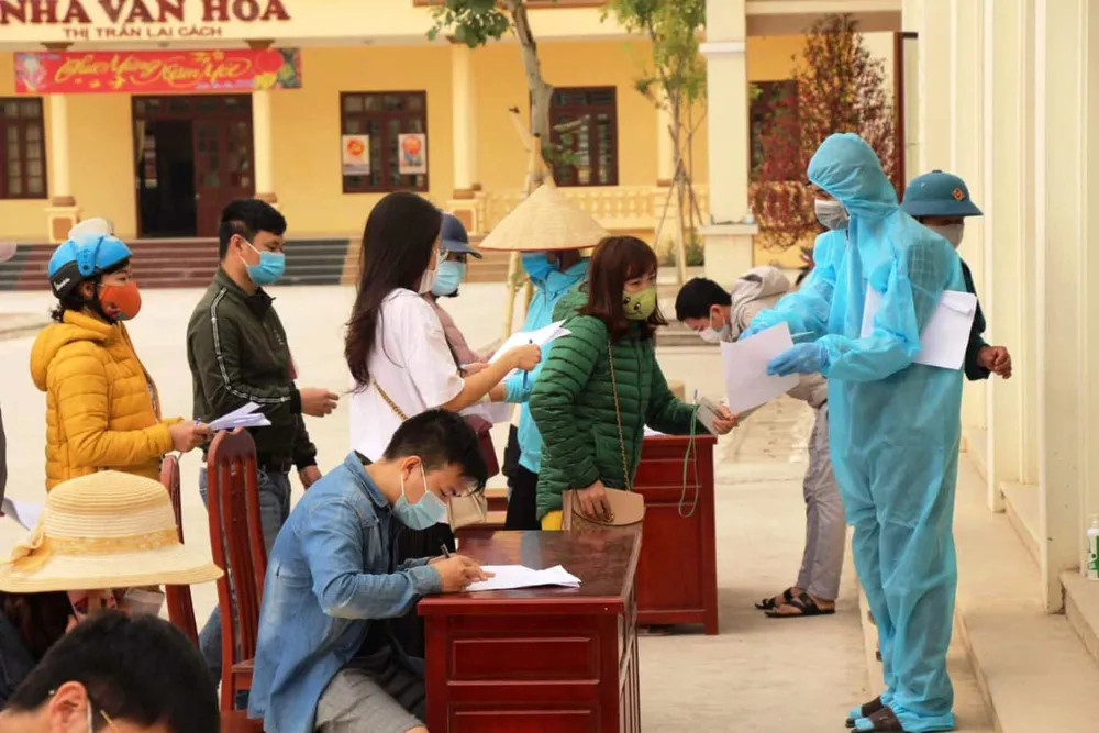 Thêm 6 ca mắc Covid-19 tại ổ dịch Kim Thành, Hải Dương ảnh 1