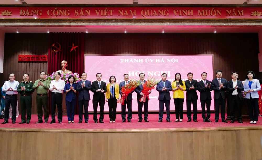 Tân Bí thư Thành ủy Hà Nội Đinh Tiến Dũng: Nỗ lực hết mình để hoàn thành nhiệm vụ ảnh 2