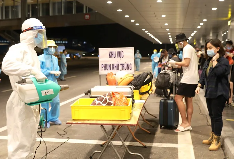 Có thêm 14 ca mắc mới Covid-19 là người nhập cảnh ảnh 1