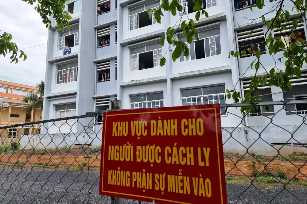 Vẫn cách ly tập trung 14 ngày nhưng siết chặt cách ly, theo dõi sức khỏe ở nhà  ảnh 1
