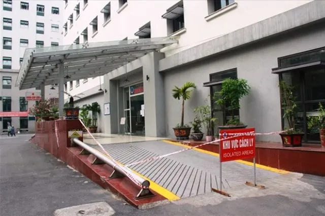  Bệnh viện hữu nghị Việt - Xô phong tỏa Khoa Cấp cứu ảnh 1