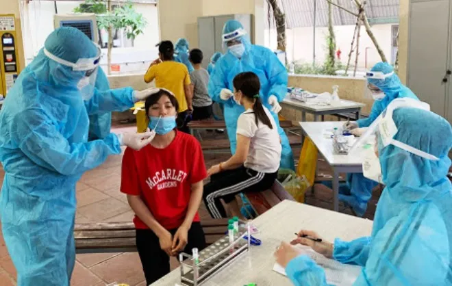 Bộ Y tế khẩn cấp hỗ trợ Bắc Giang dập dịch bùng phát ở khu công nghiệp ảnh 2