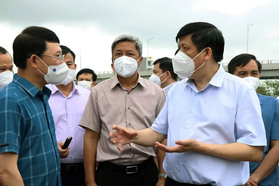 Bộ trưởng Bộ Y tế yêu cầu Bắc Giang làm mạnh hơn để không đuổi theo dịch ảnh 1