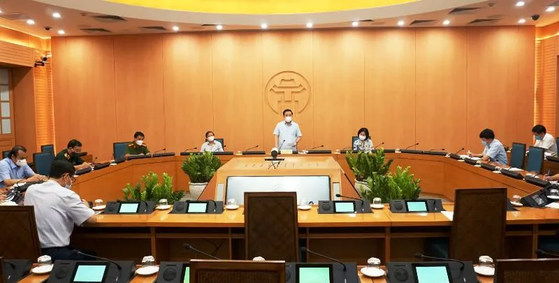 Hai nhân viên Bệnh viện Thanh Nhàn mắc Covid-19 và nhiều F1 chuyển thành F0 ảnh 2