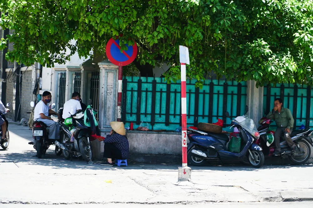 Vật vã với nắng nóng gay gắt  ảnh 4