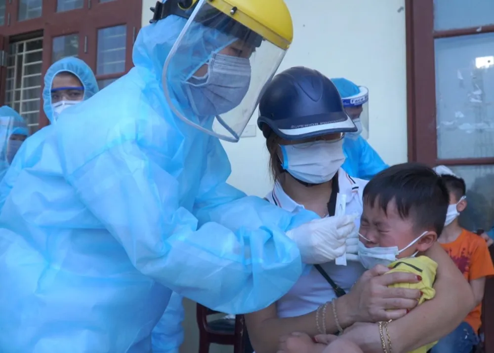 Thêm 4 ca dương tính liên quan chùm ca bệnh tại chợ Cửa hàng mới Đông Anh ảnh 1