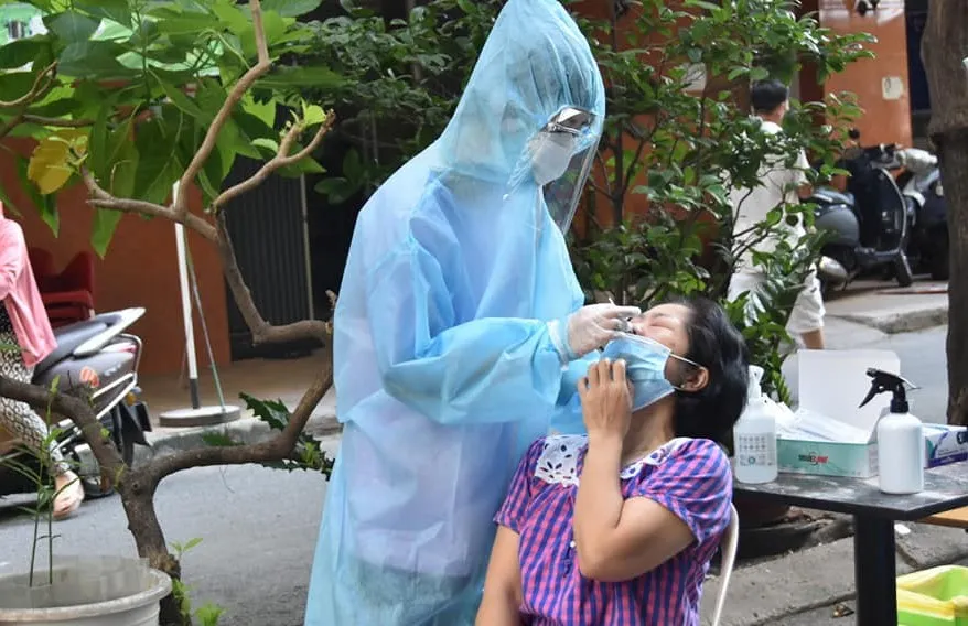 Bộ Y tế hướng dẫn TPHCM cập nhật số liệu về 150.000 ca test nhanh dương tính SARS-CoV-2 ảnh 1