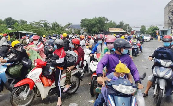 Người có “thẻ xanh” từ TPHCM về địa phương tự theo dõi sức khỏe tại nhà ảnh 1