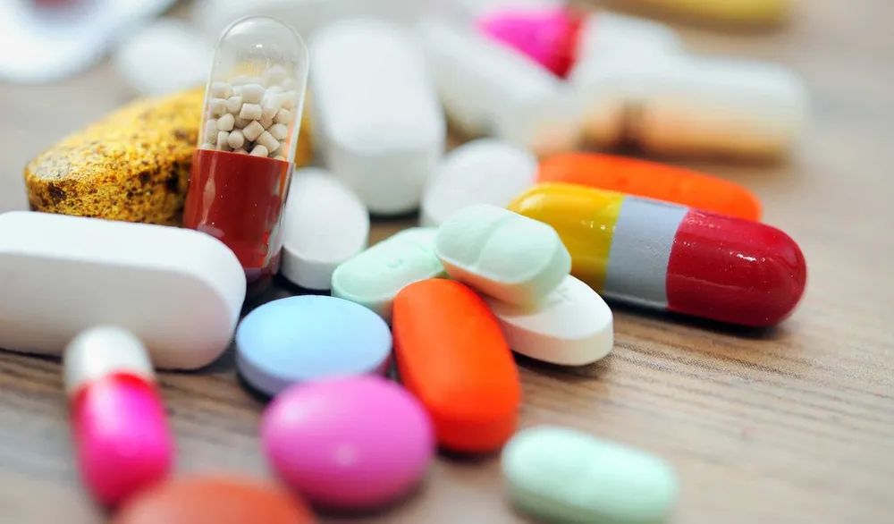 Làm rõ việc mua sắm tập trung thuốc quốc gia phải gia hạn 5 lần đóng và mở thầu  ảnh 1