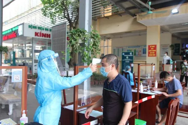 Ngày 18-12, thêm 15.895 ca mắc Covid-19, Cà Mau và Hà Nội nhiều nhất ảnh 1