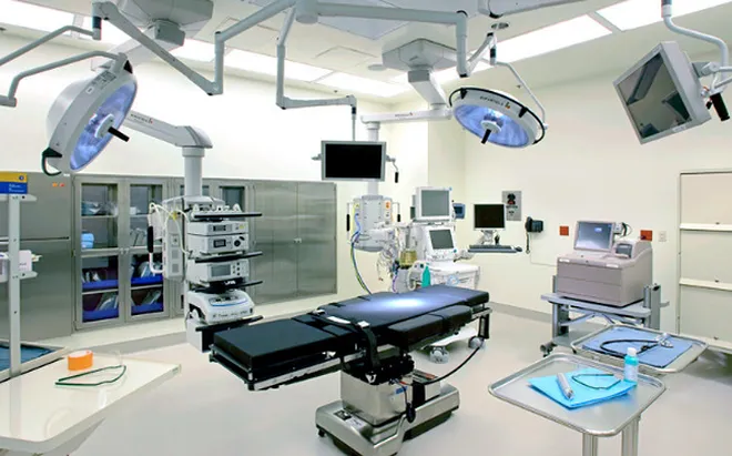 Từ ngày 1-1 tới, giá trang thiết bị y tế sẽ khó “nhảy múa” ảnh 2