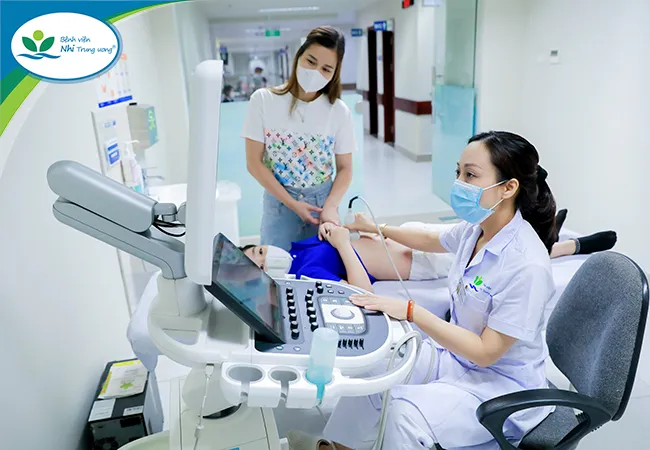 Giám đốc Bệnh viện Nhi Trung ương: Trẻ mắc Covid-19 nhẹ cũng có thể xuất hiện hậu Covid-19  ảnh 1