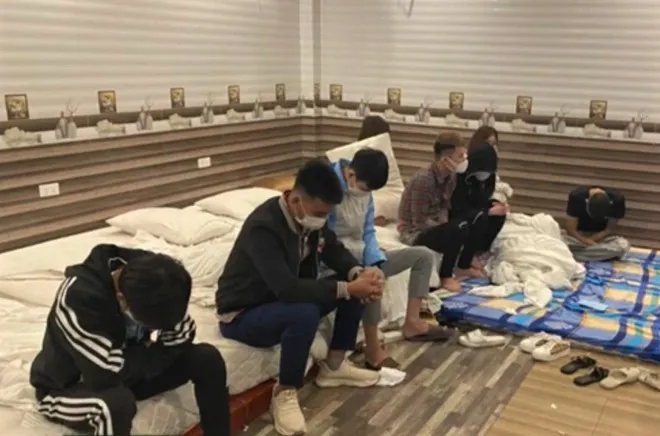 Hơn 200 đối tượng “mở tiệc” ma túy trong 26 phòng khách sạn ảnh 1