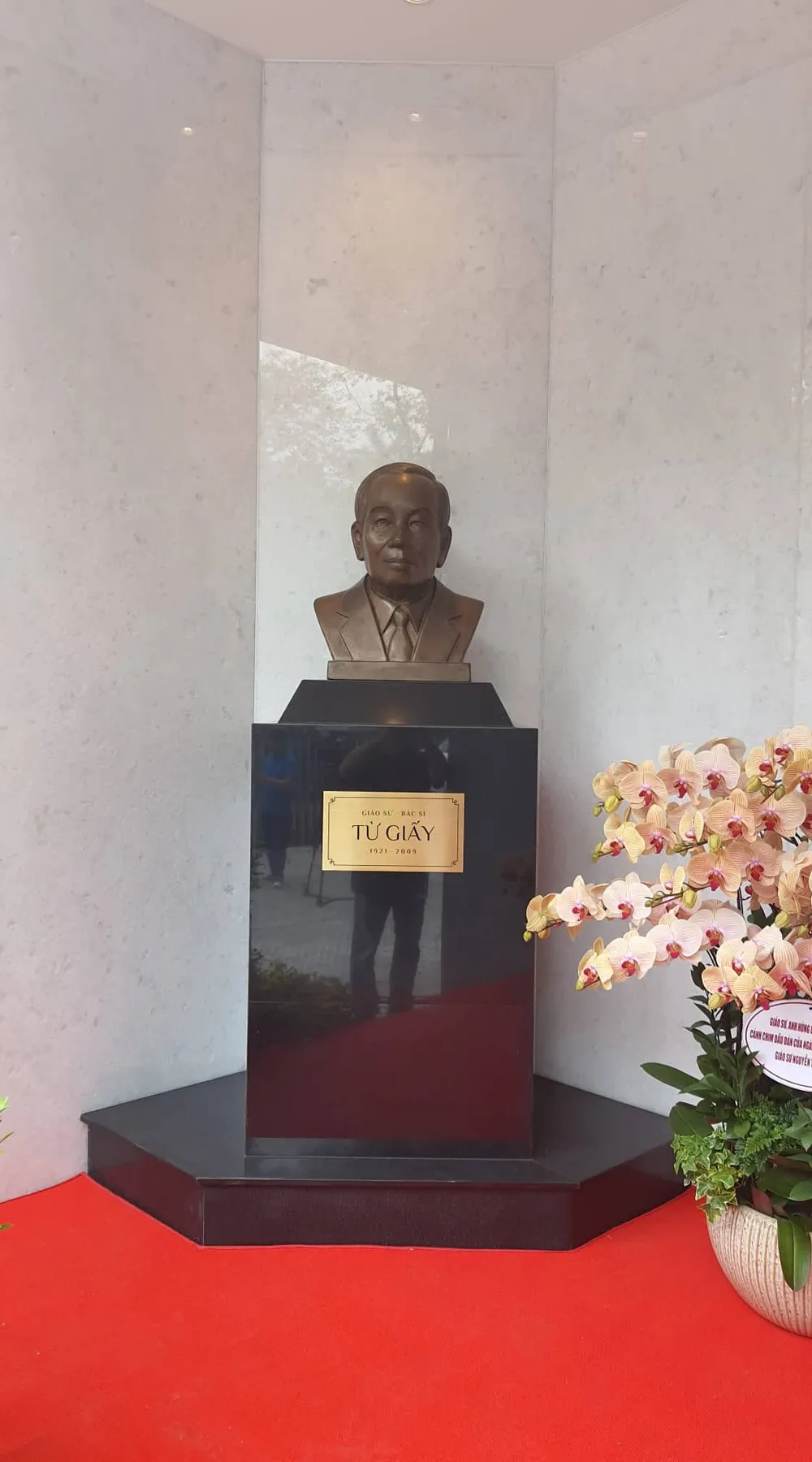 Trang trọng Lễ đặt tượng cố Giáo sư Từ Giấy tại Viện Dinh dưỡng Quốc gia ảnh 2