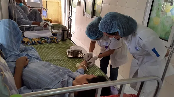 Gần 63.000 người mắc sốt xuất huyết, ca nặng tăng nhanh, trẻ em tử vong nhiều  ảnh 1