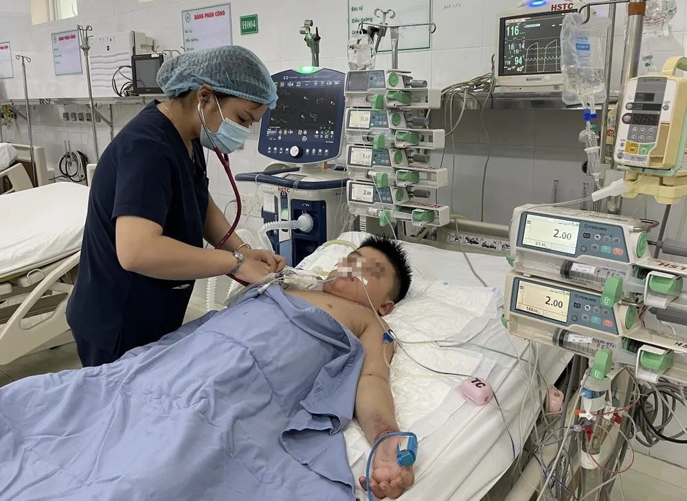 Hơn 2.600 người mắc cúm “trái mùa”, nhiều ca suy hô hấp nhập viện điều trị ảnh 1