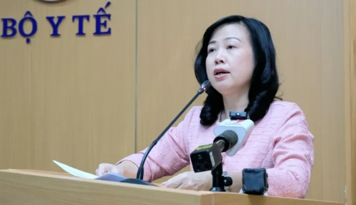 Quyền Bộ trưởng Bộ Y tế cảnh báo hiện tượng chủ quan, lơ là, sợ trách nhiệm trong phòng chống dịch ảnh 1