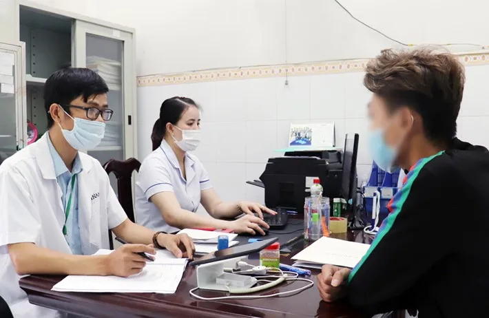 Bộ Y tế phản ứng trước thông tin một số cơ sở, bác sĩ tự nhận chữa khỏi “bệnh đồng tính“ ảnh 1