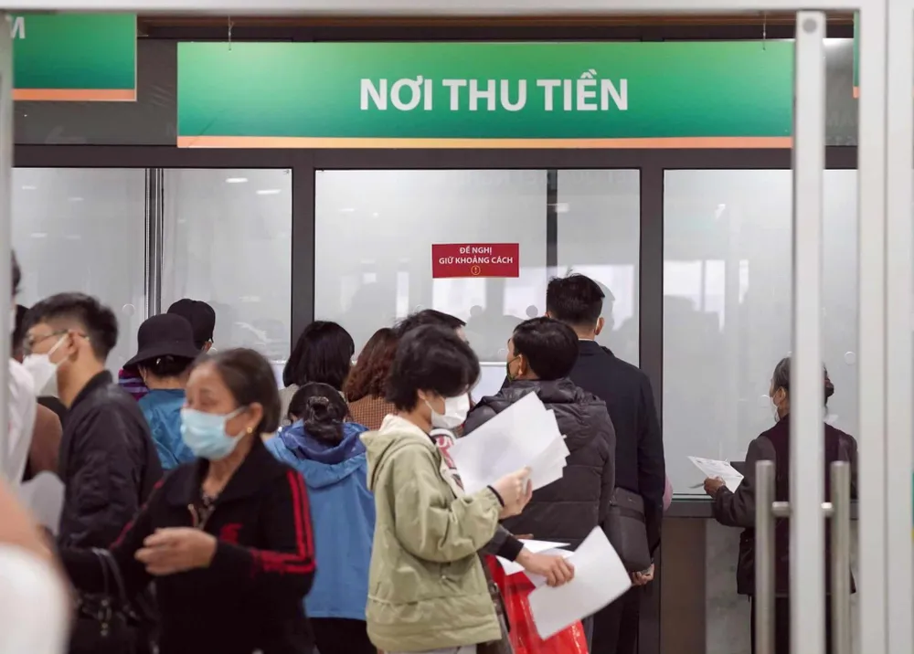 Bộ Y tế đề xuất điều chỉnh giá viện phí sau khi lương cơ sở đã tăng lên 1,8 triệu đồng/tháng. Ảnh: VIẾT CHUNG