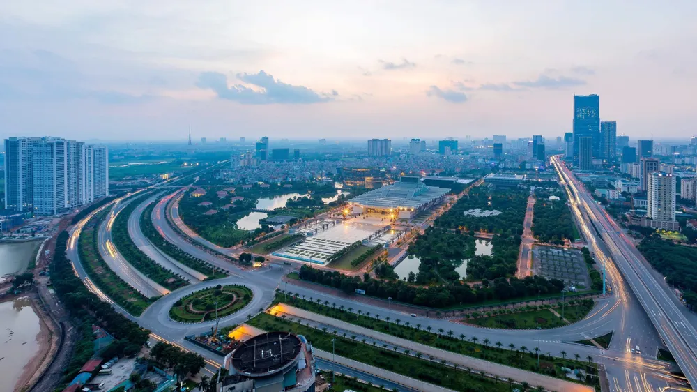 Đại lộ Thăng Long- tuyến đường đã góp phần to lớn thúc đẩy phát triển phía Tây TP Hà Nội. Ảnh: QUANG PHÚC