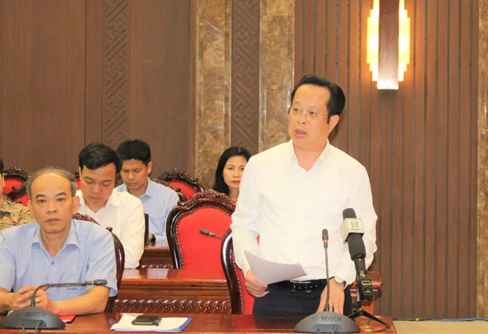 Ông Trần Thế Cương, Giám đốc Sở GD-ĐT Hà Nội phát biểu tại hội nghị Ông Trần Thế Cương, Giám đốc Sở GD-ĐT Hà Nội phát biểu tại hội nghị