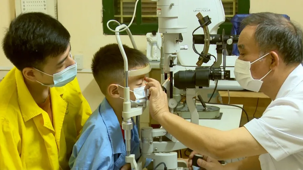 Khi bị đau mắt đỏ, người bệnh nên tới ngay các cơ sở y tế chuyên khoa để được điều trị kịp thời