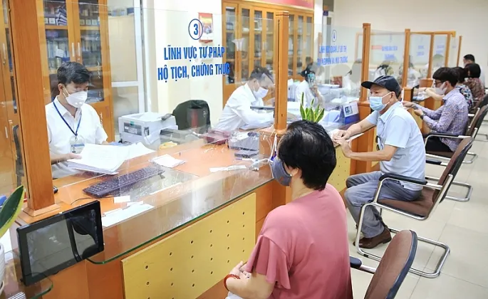 Hà Nội yêu cầu các đơn vị, địa phương công khai 100% các thủ tục hành chính để người dân được biết Hà Nội yêu cầu các đơn vị, địa phương công khai 100% các thủ tục hành chính để người dân được biết