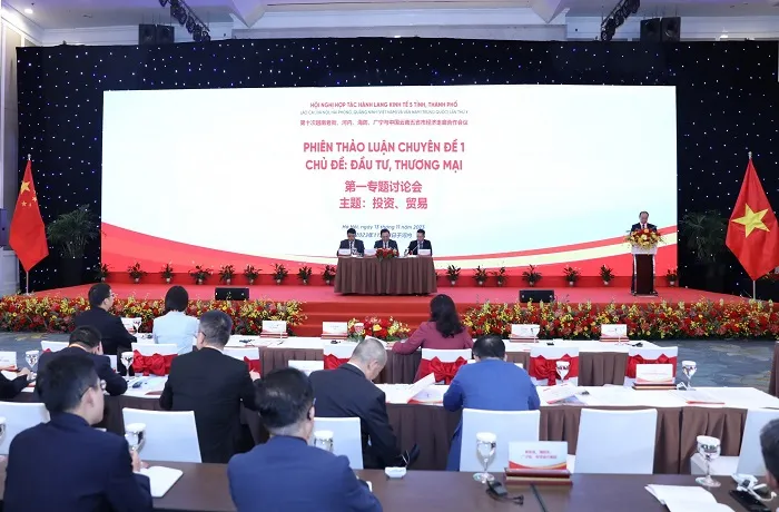 Đại biểu hai nước thảo luận về chủ đề đầu tư, thương mại